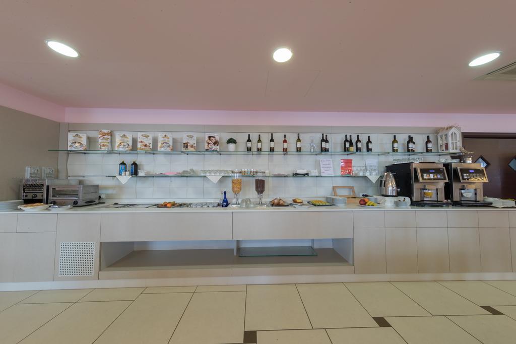 Hotel La Ninfea Montesilvano Marina Εξωτερικό φωτογραφία