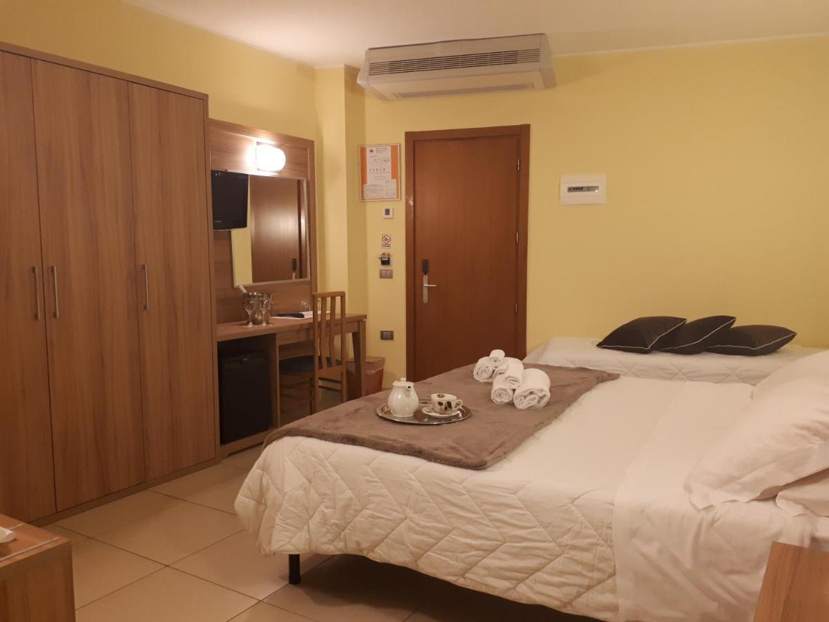 Hotel La Ninfea Montesilvano Marina Εξωτερικό φωτογραφία