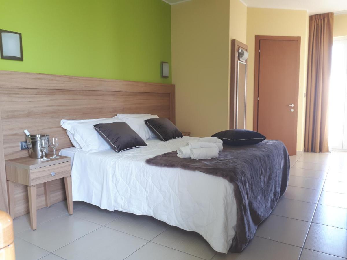 Hotel La Ninfea Montesilvano Marina Εξωτερικό φωτογραφία