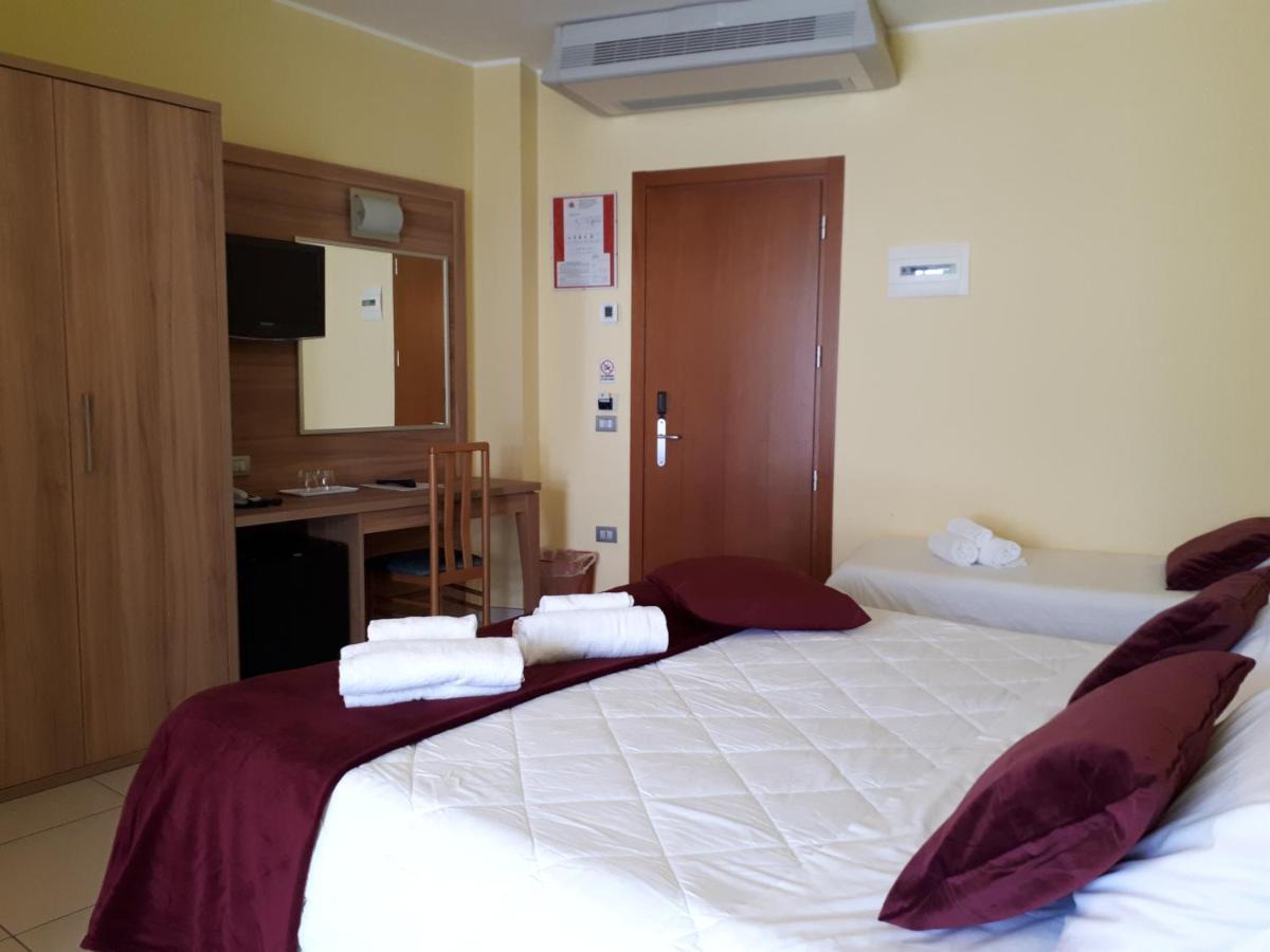 Hotel La Ninfea Montesilvano Marina Εξωτερικό φωτογραφία