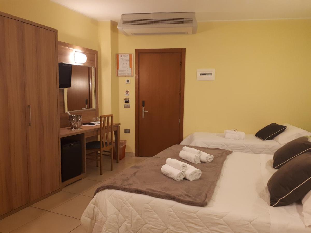 Hotel La Ninfea Montesilvano Marina Εξωτερικό φωτογραφία