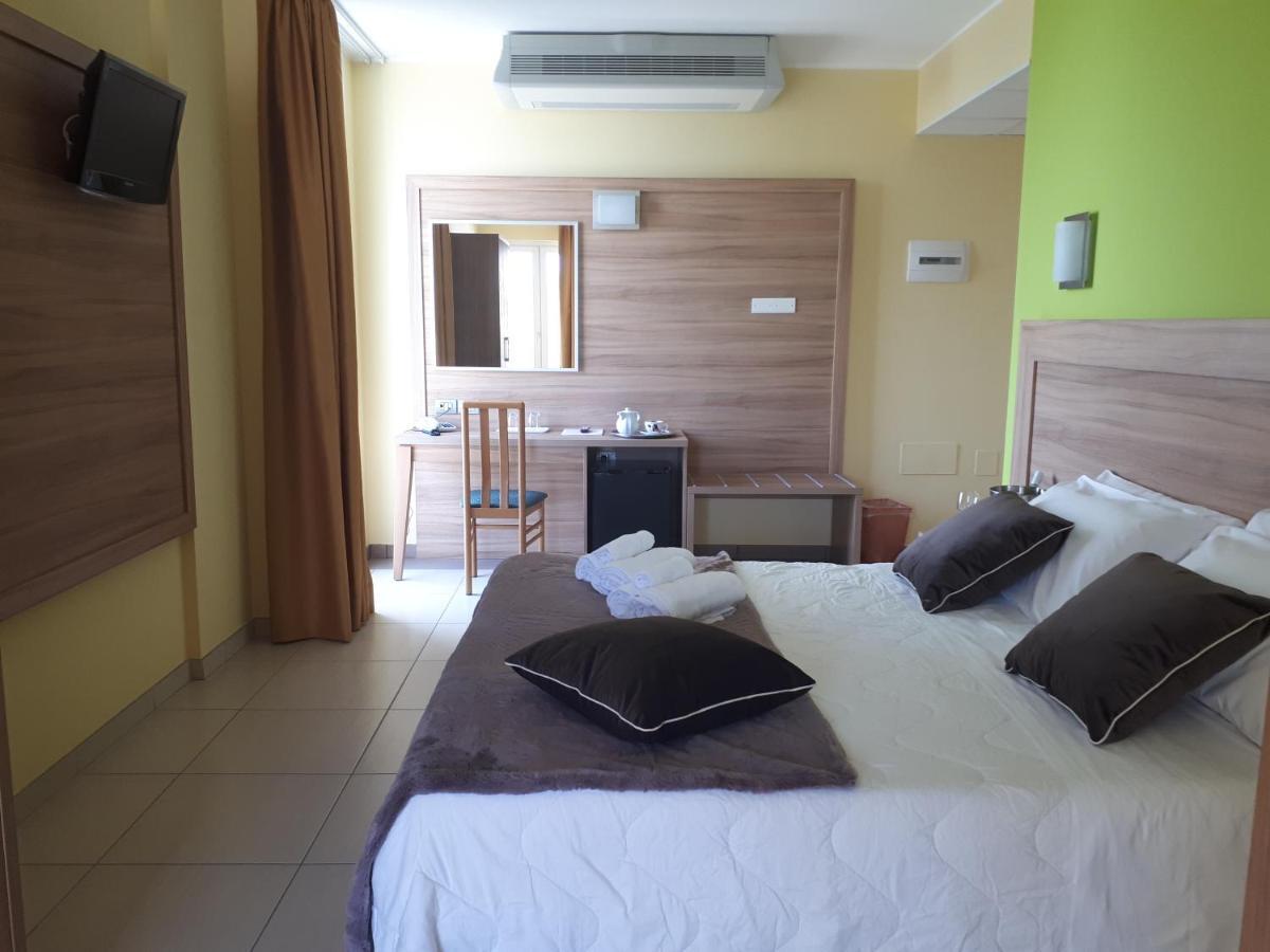 Hotel La Ninfea Montesilvano Marina Εξωτερικό φωτογραφία