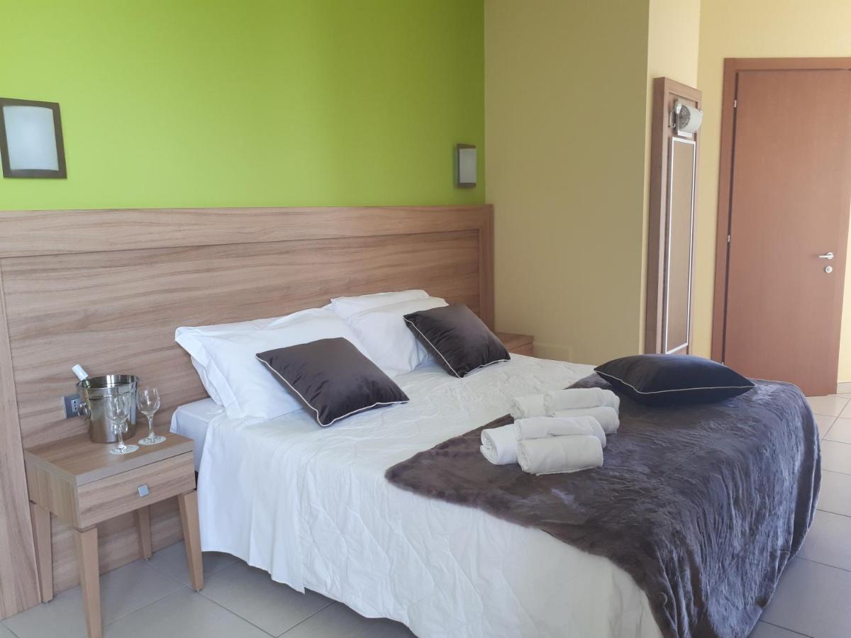 Hotel La Ninfea Montesilvano Marina Εξωτερικό φωτογραφία